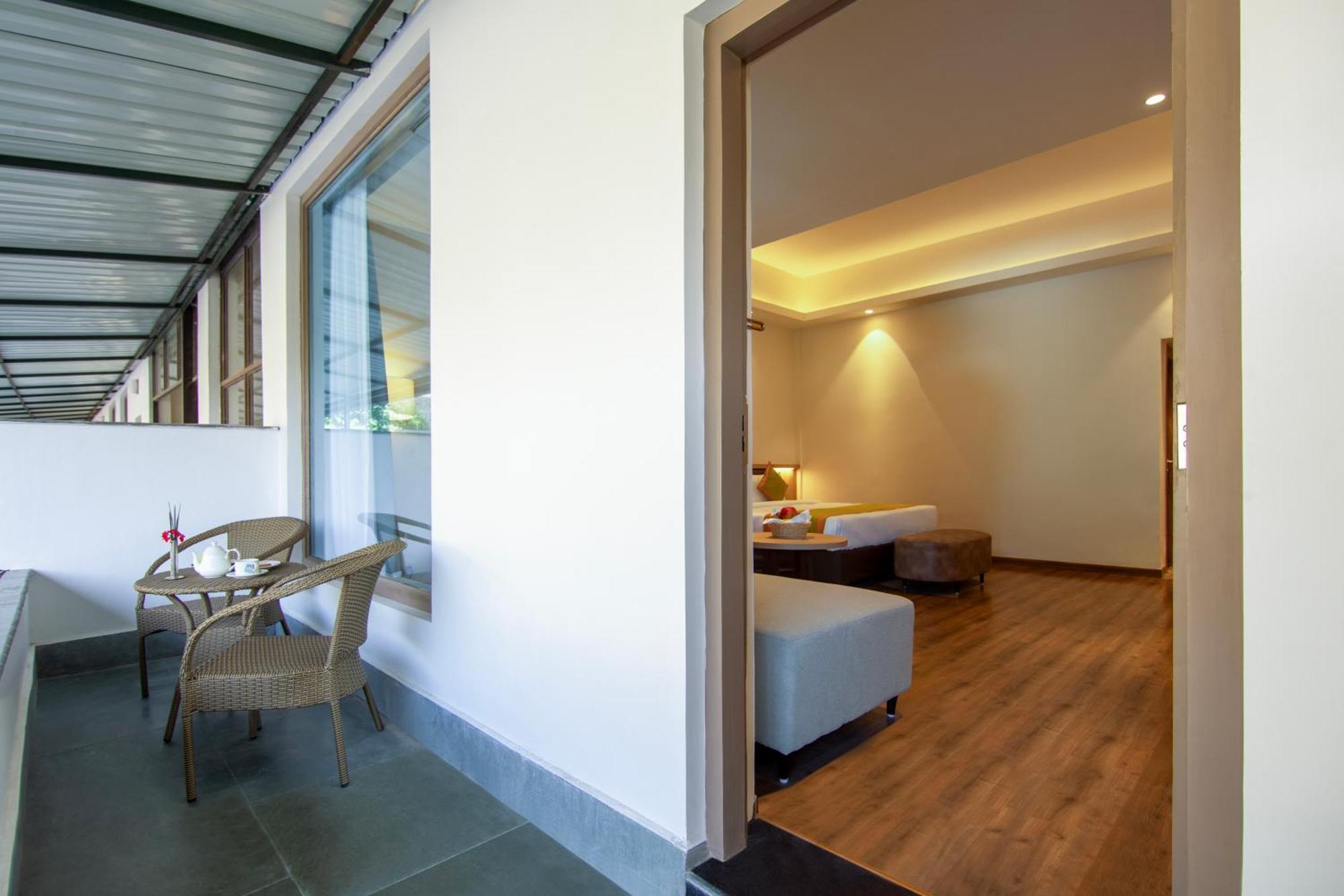 Sterling Nainital Hotel Ngoại thất bức ảnh
